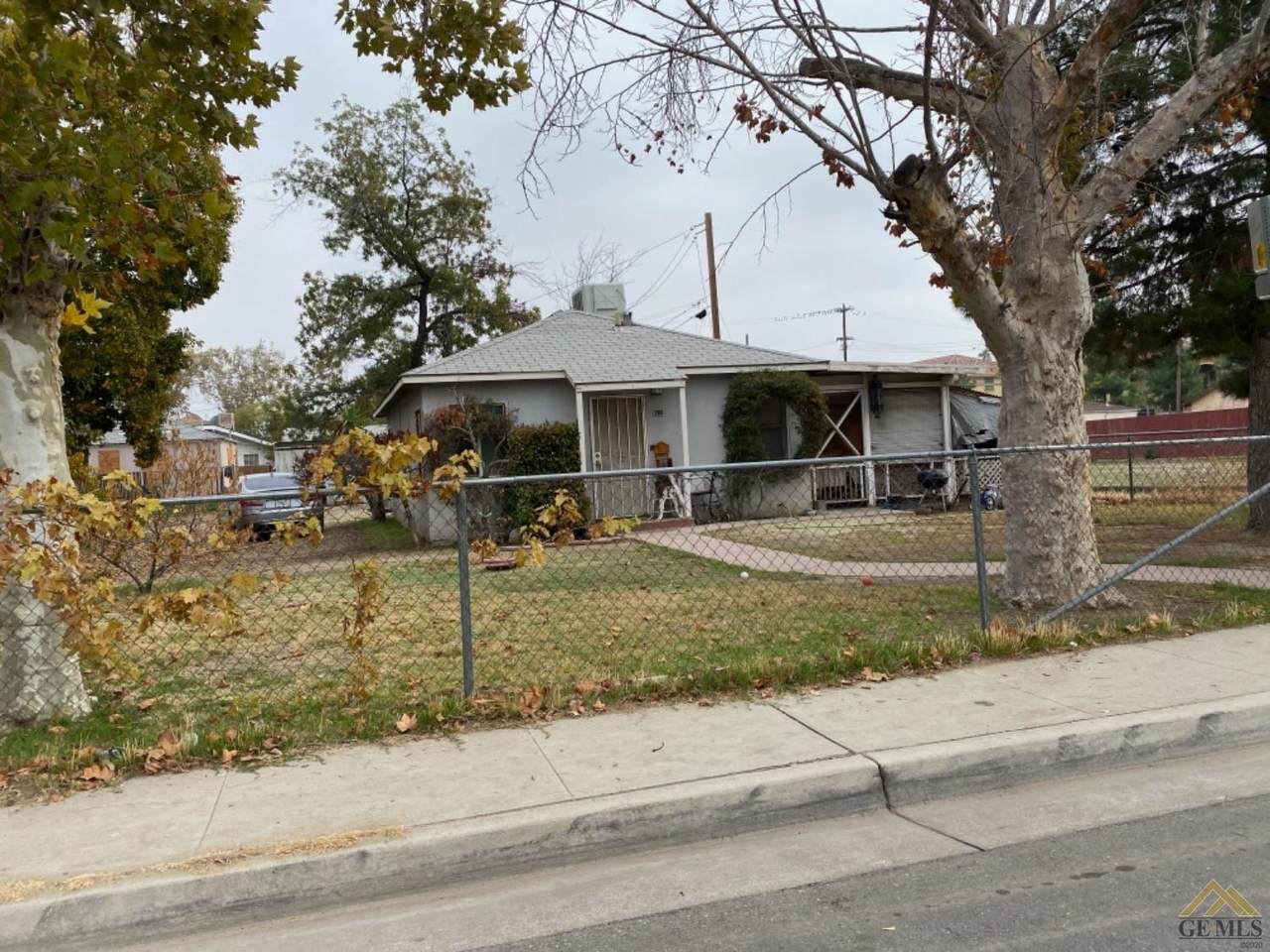 223 8th Street - Photo 1