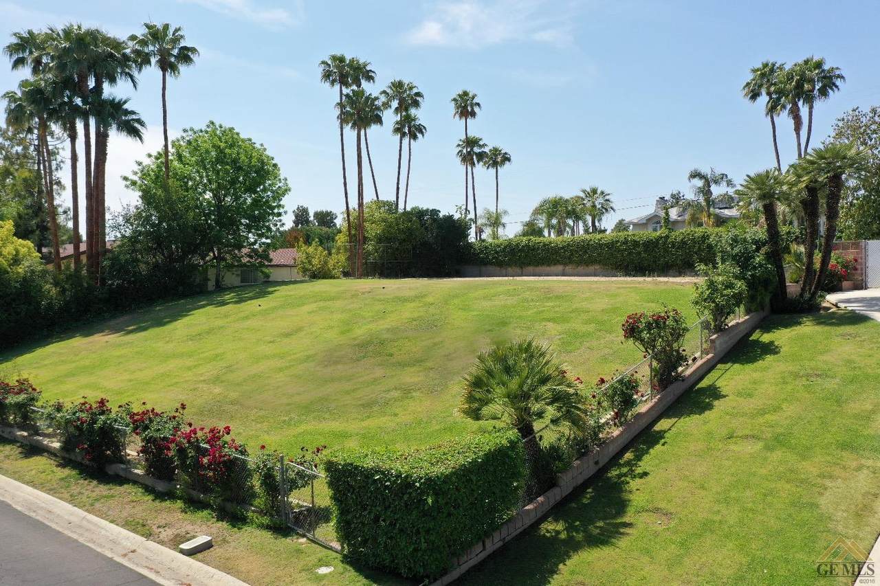 3940 Claremont Drive - Photo 1