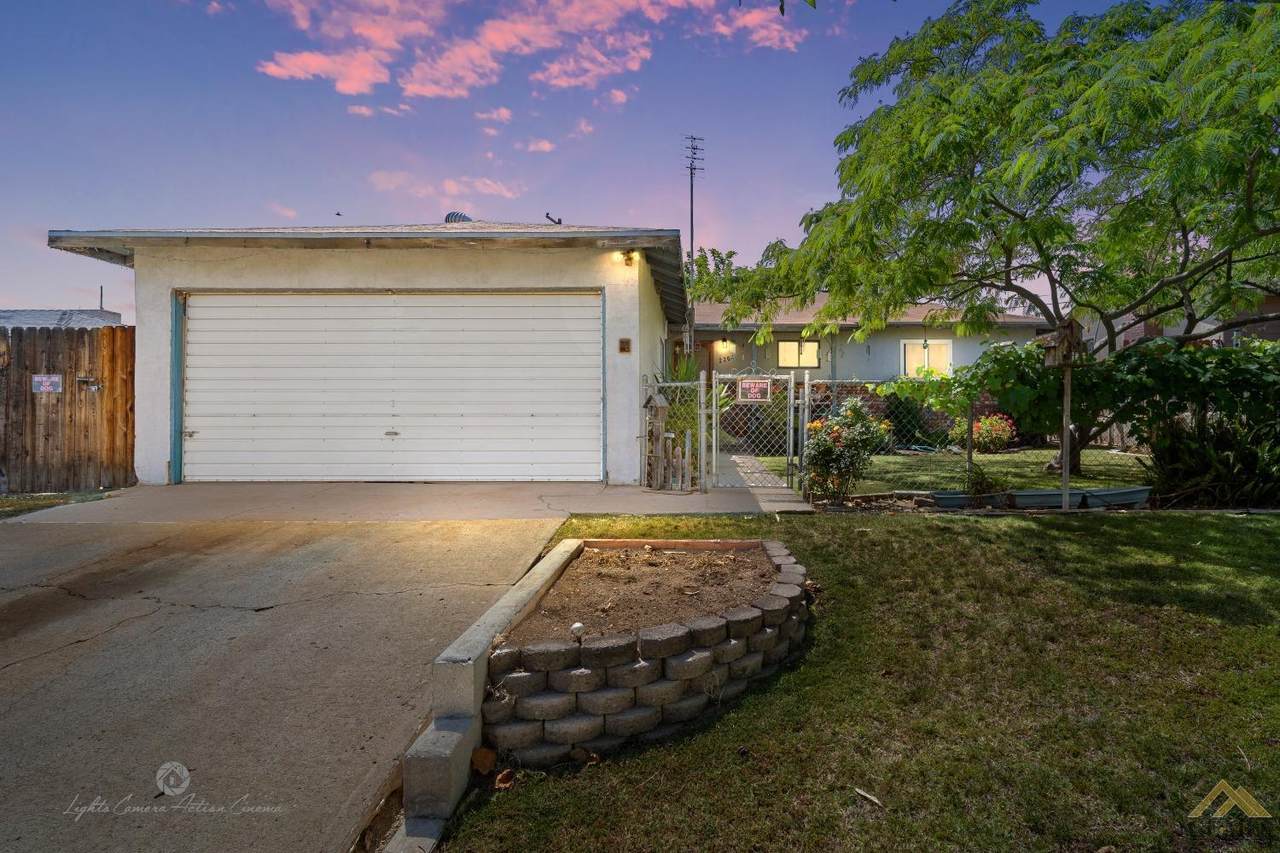 2204 Lynwood Street - Photo 1