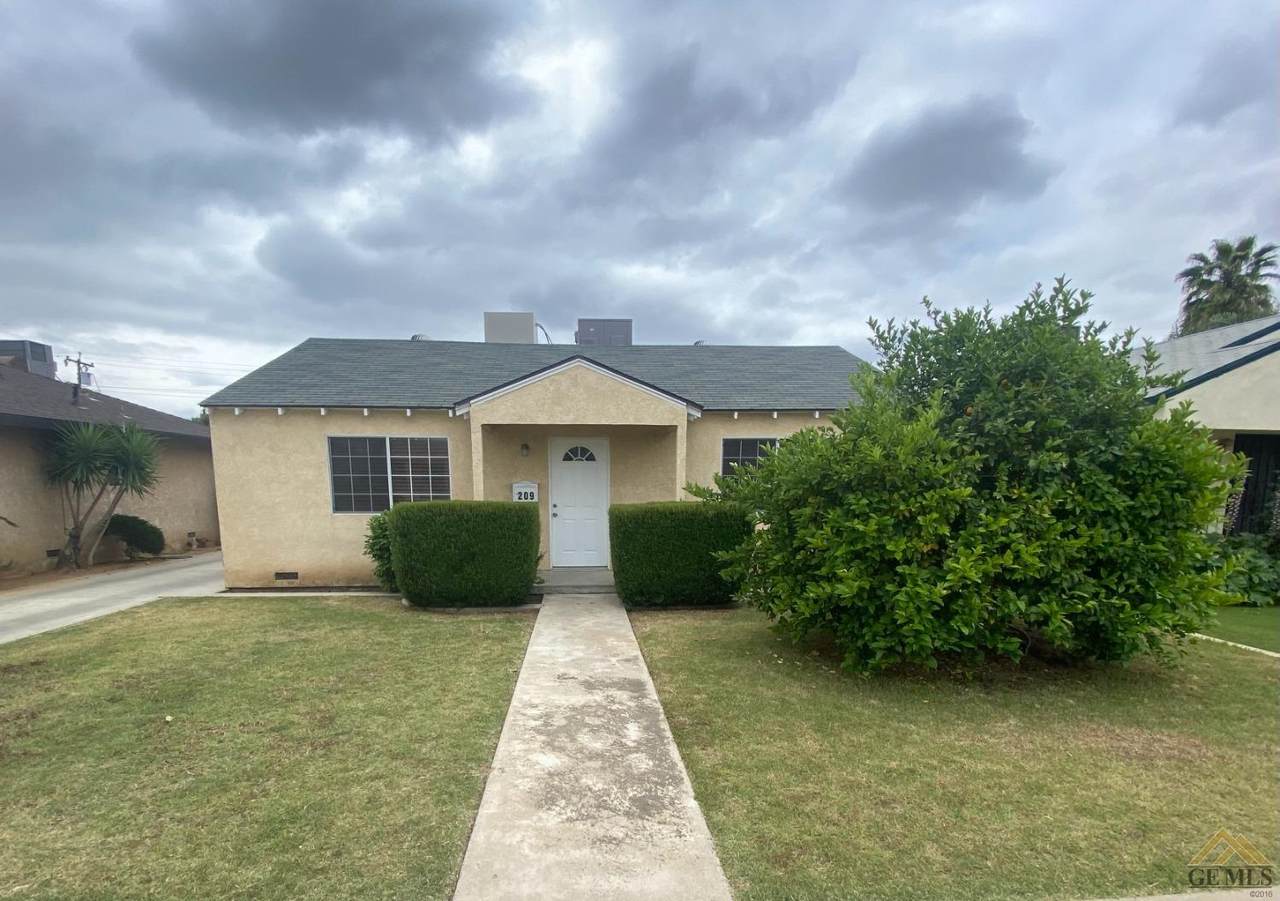 209 El Tejon Avenue - Photo 1