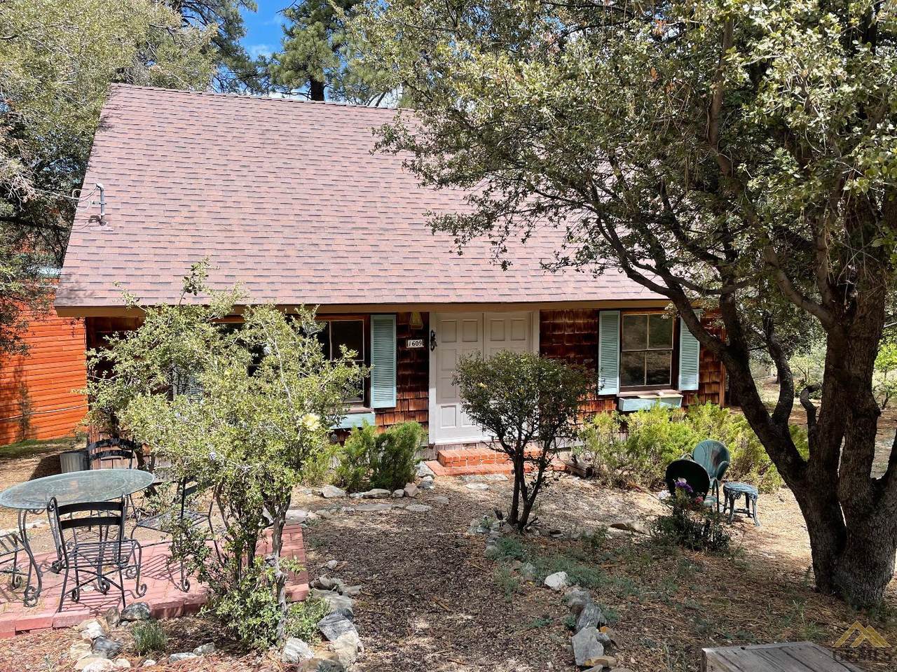 1608 Lassen Way - Photo 1