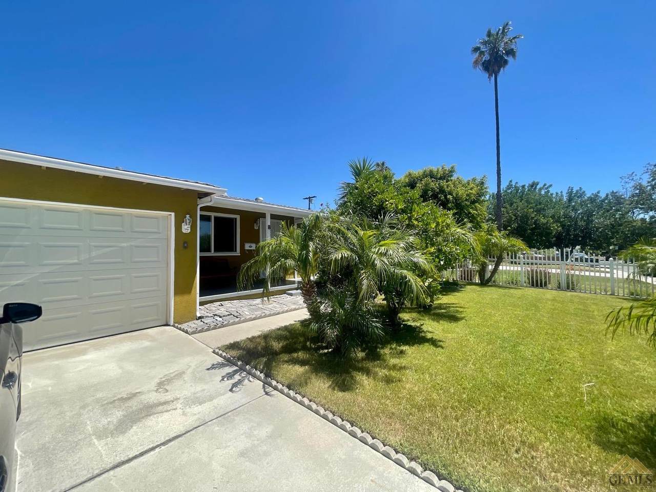 8804 Katherine Avenue - Photo 1