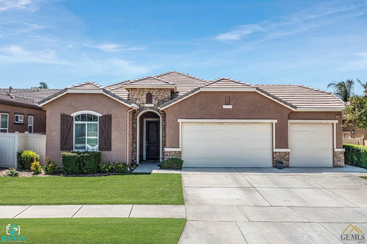10009 Vale Royale Drive - Photo 1