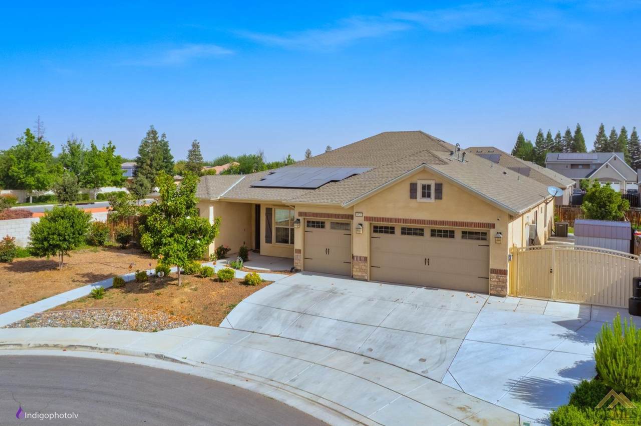 9526 Riviera Del Sol Drive - Photo 1