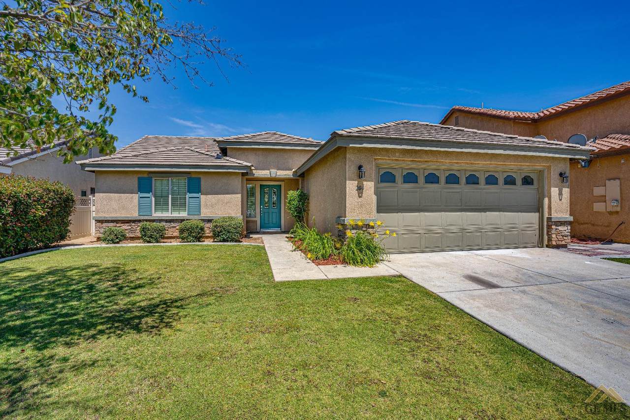 204 Woodbourne Drive - Photo 1