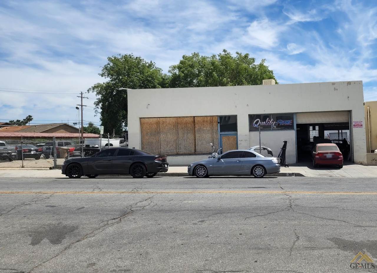 223 18th Street - Photo 1