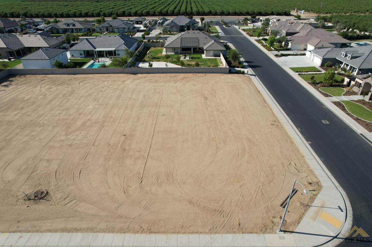 16600 Millwood Way - Photo 1