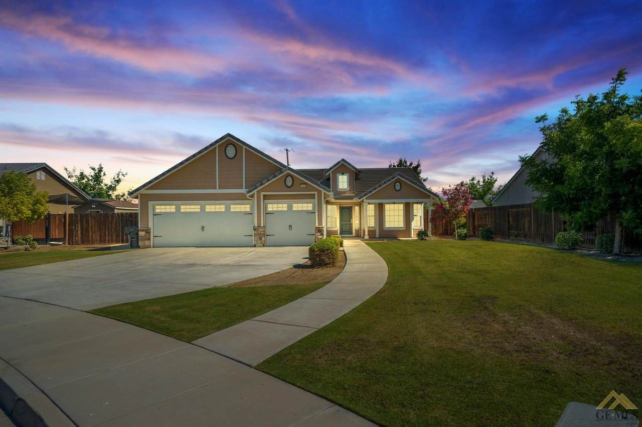 14900 Cotton Blossom Avenue - Photo 1