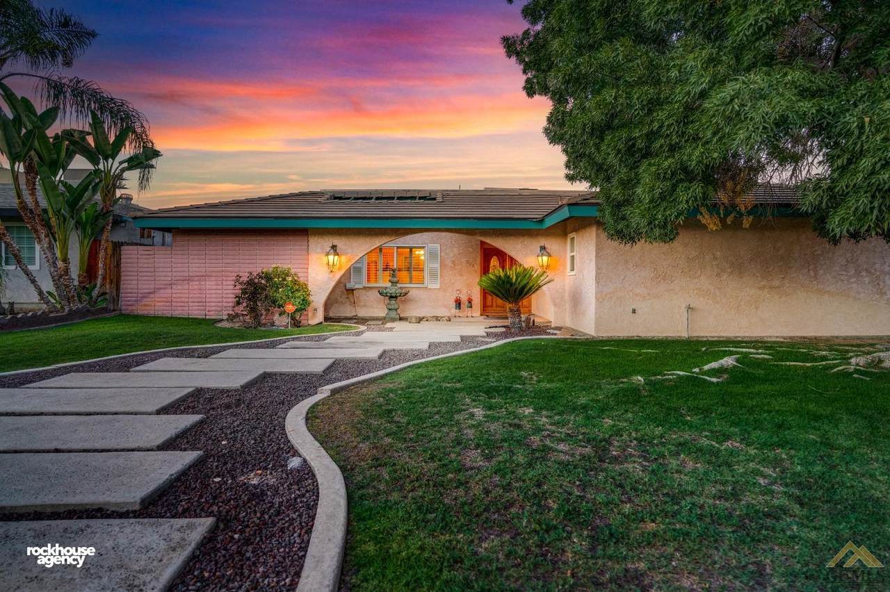 202 Robin Way - Photo 1