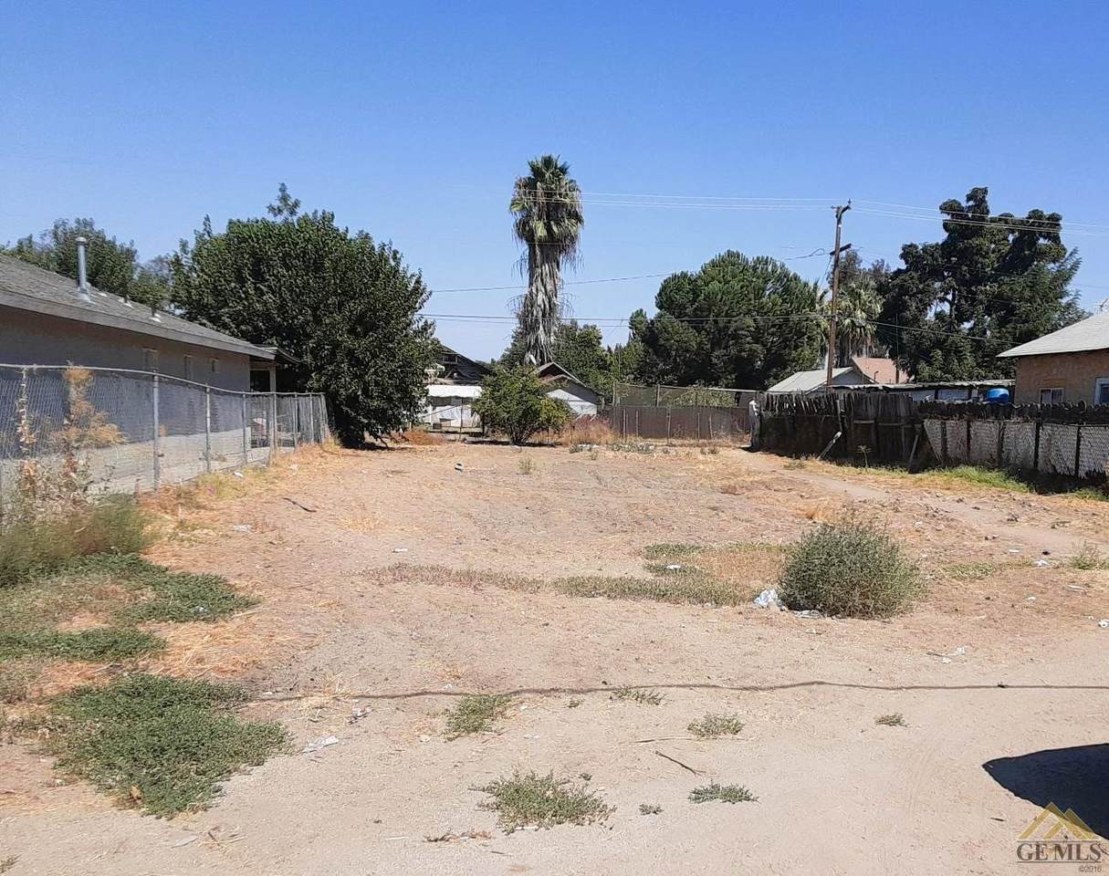 642 Front - Photo 1
