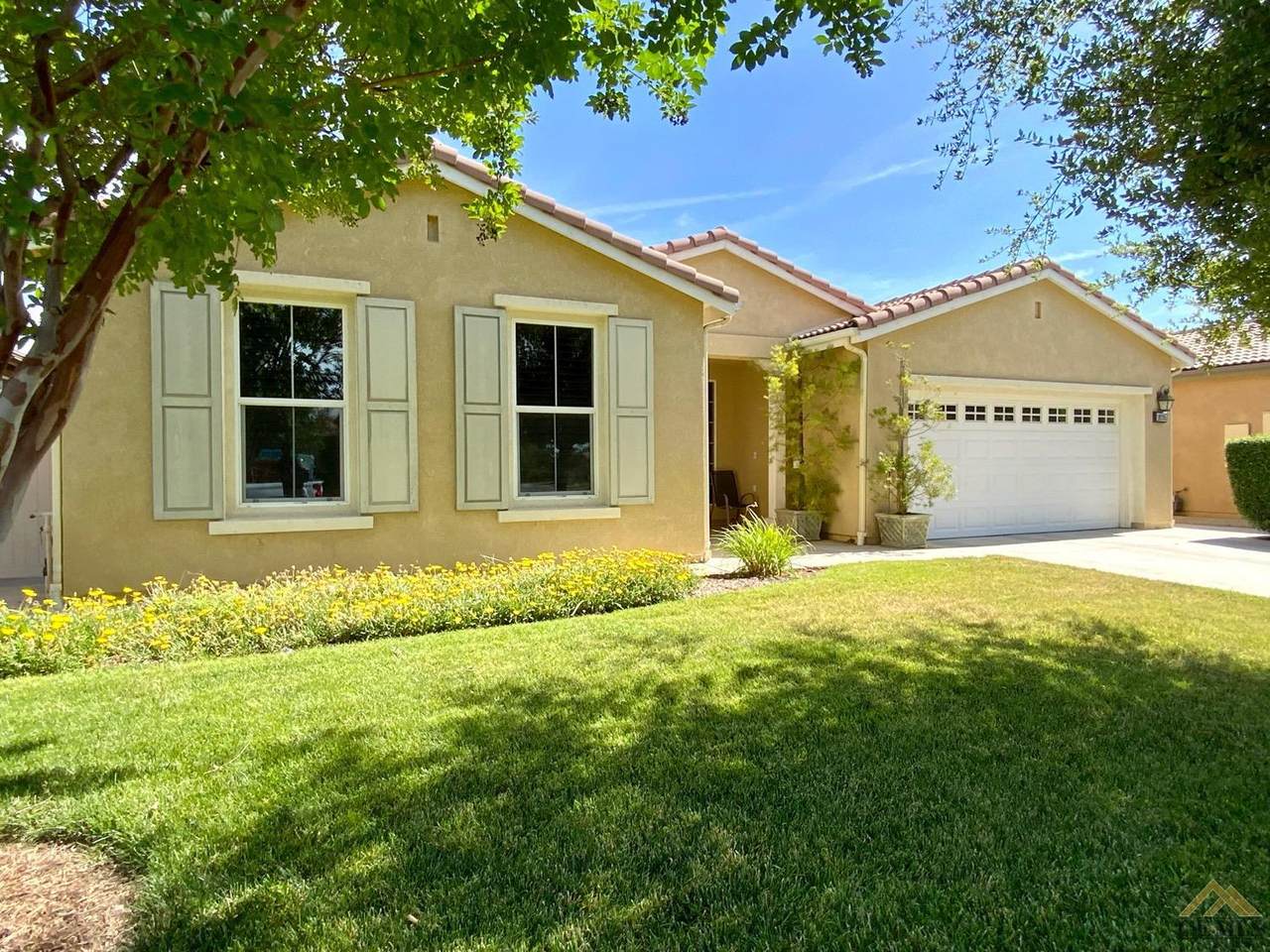 10205 Vale Royale Drive - Photo 1