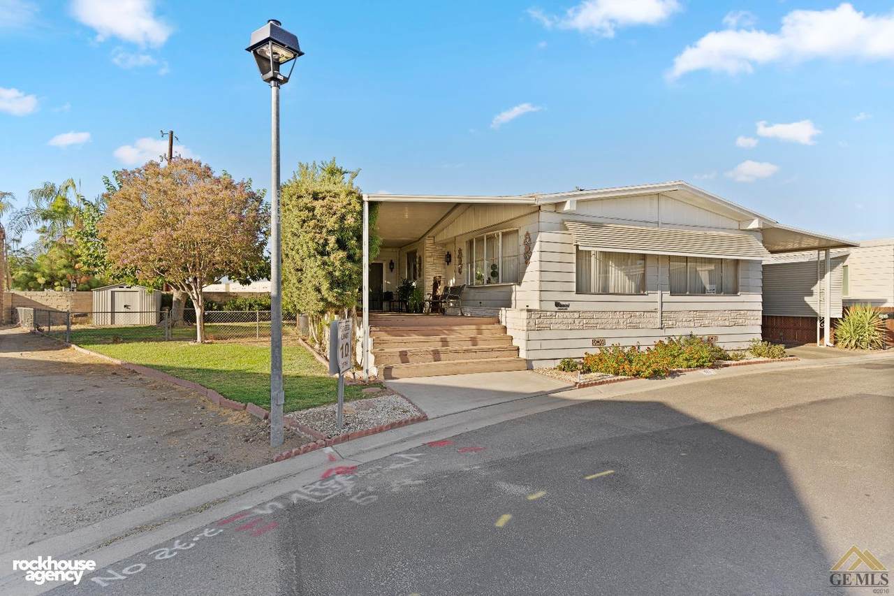 4401 Hughes Lane - Photo 1