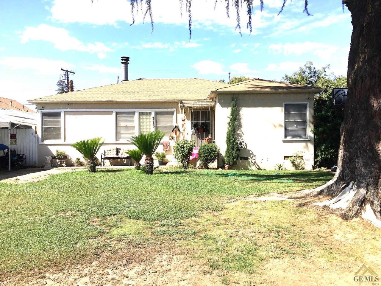 913 Chester Avenue - Photo 1
