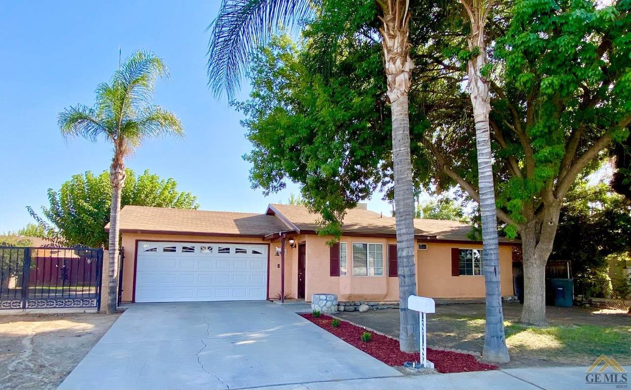 917 Stephen Court - Photo 1