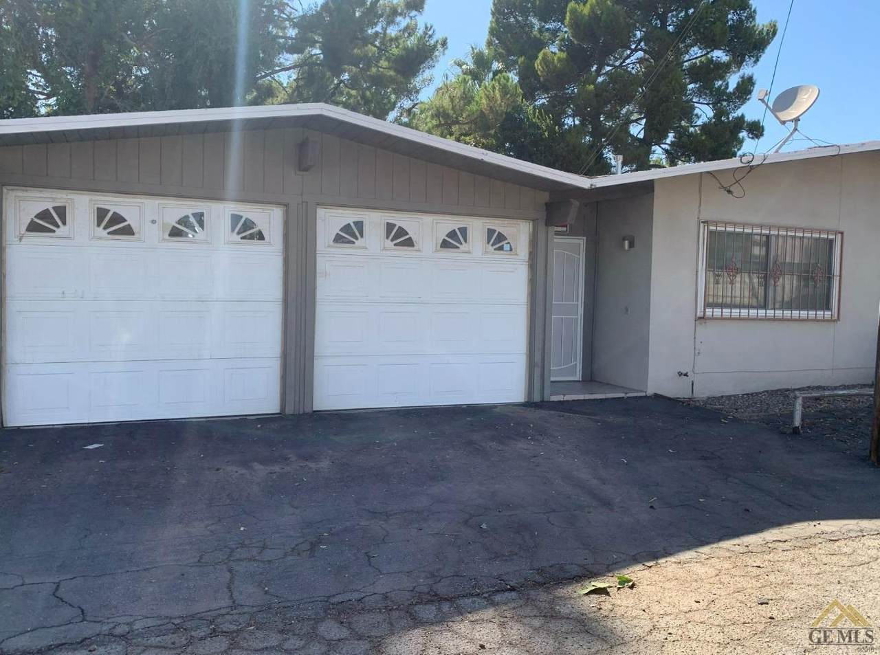 941 Panorama Drive - Photo 1