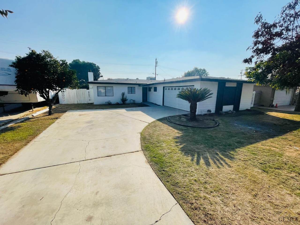 2309 Oakwood Drive - Photo 1