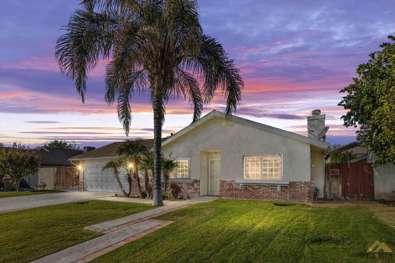6113 Castleford Street - Photo 1