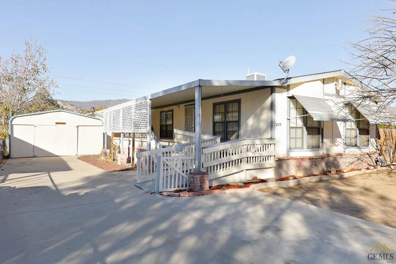 2709 Claire Street - Photo 1