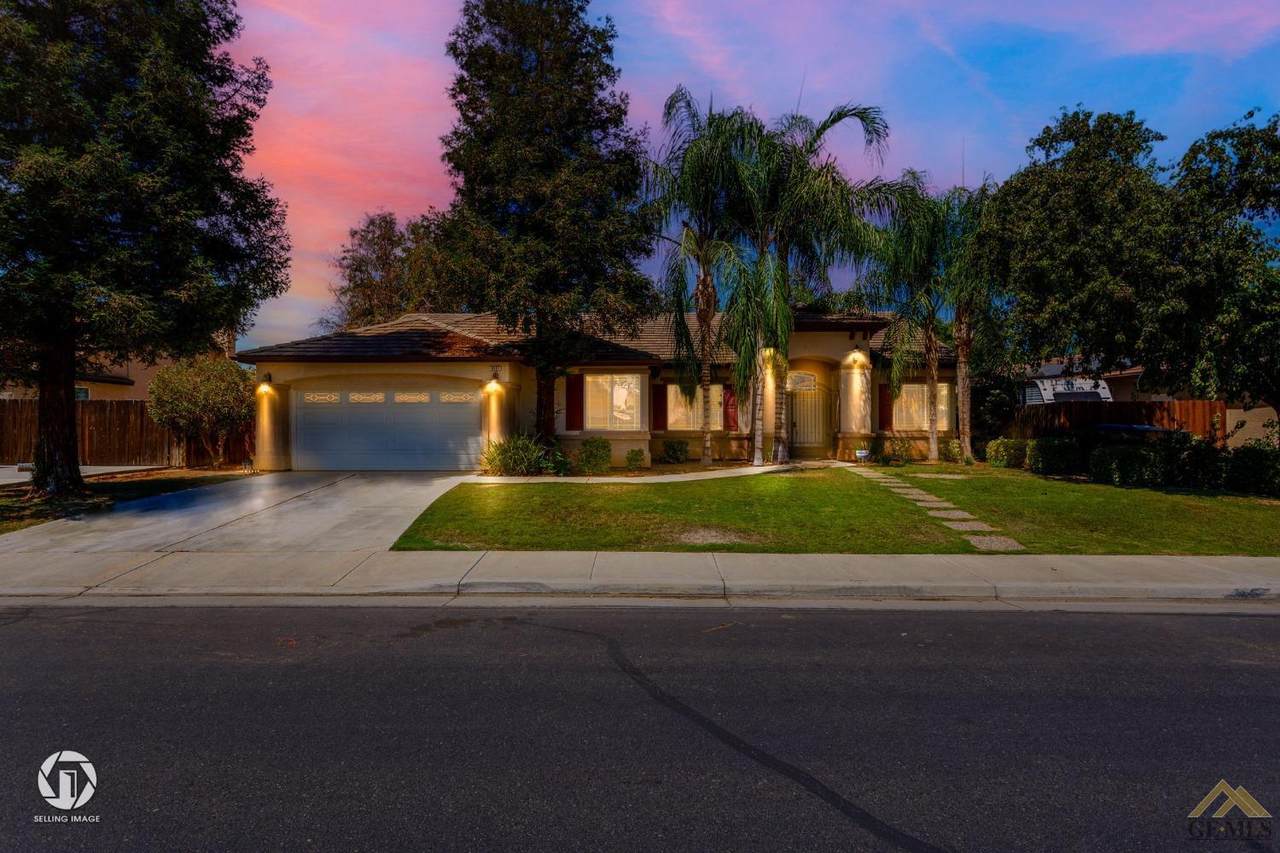 9507 Lake Victoria Drive - Photo 1