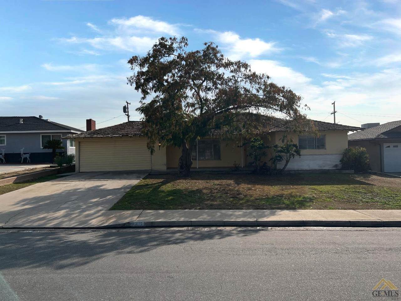 2831 Crest Drive - Photo 1