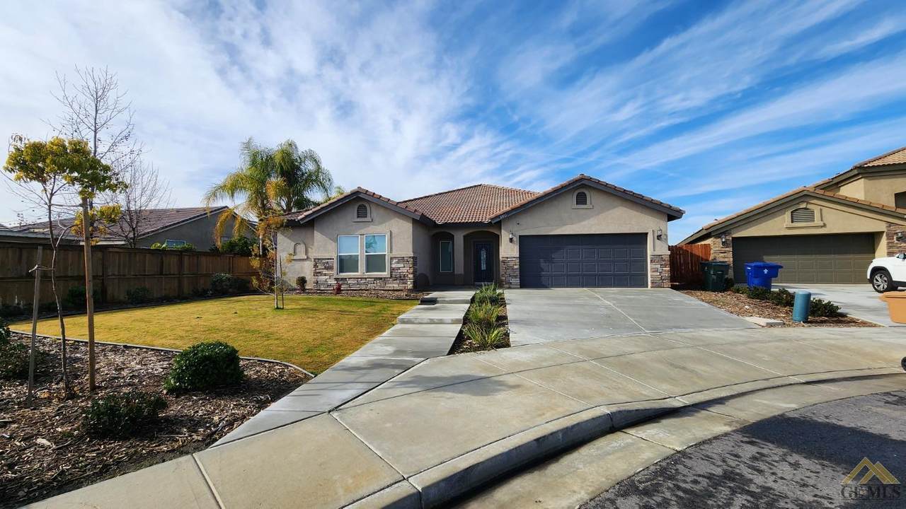 6013 Freesia Way - Photo 1