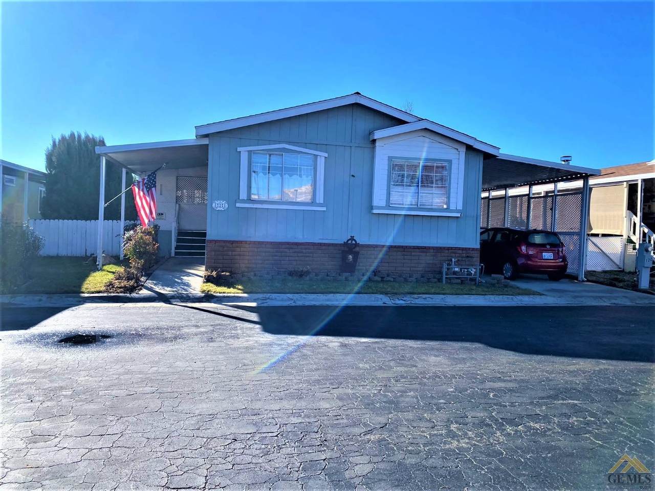 14556 Tehachapi Boulevard - Photo 1