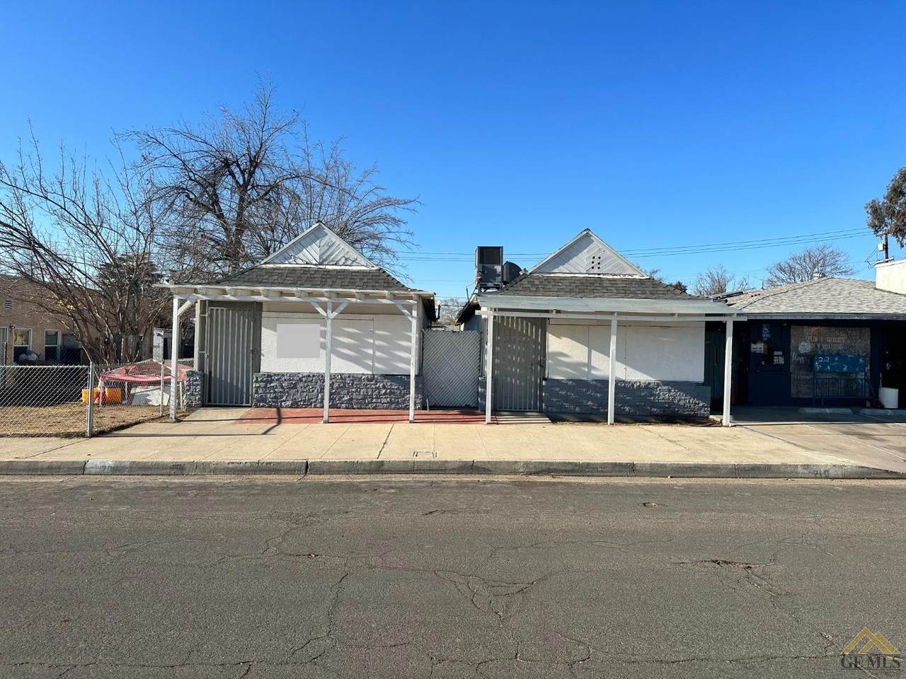 208 Goodman Street - Photo 1