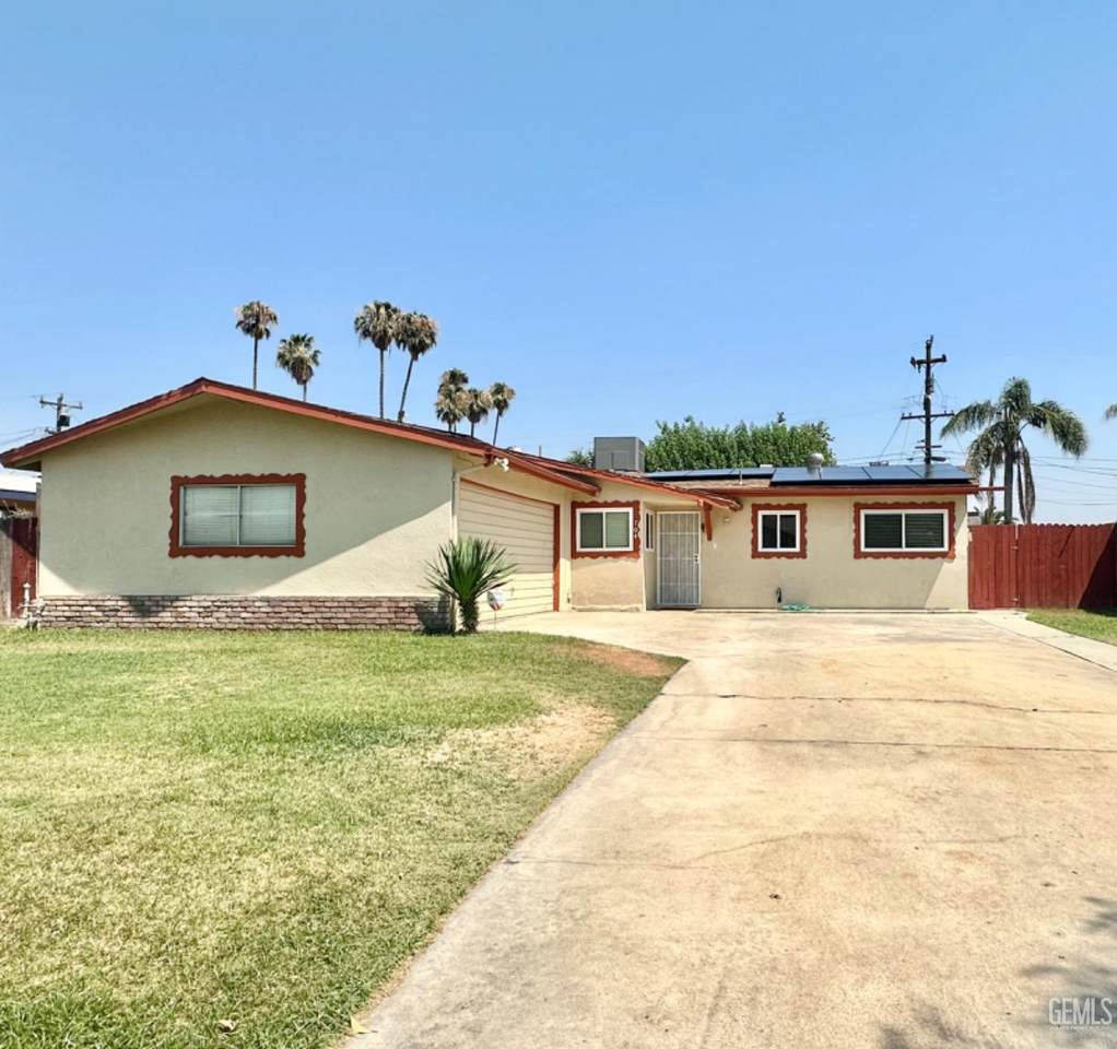 704 White Lane - Photo 1