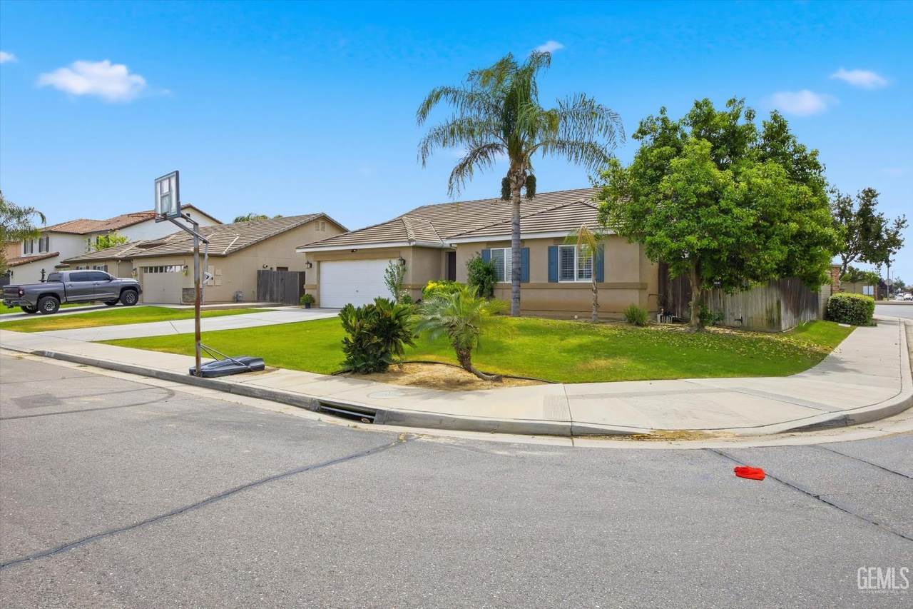 https://bt-photos.global.ssl.fastly.net/bakersfield/1280_boomver_1_202603635-2.jpg