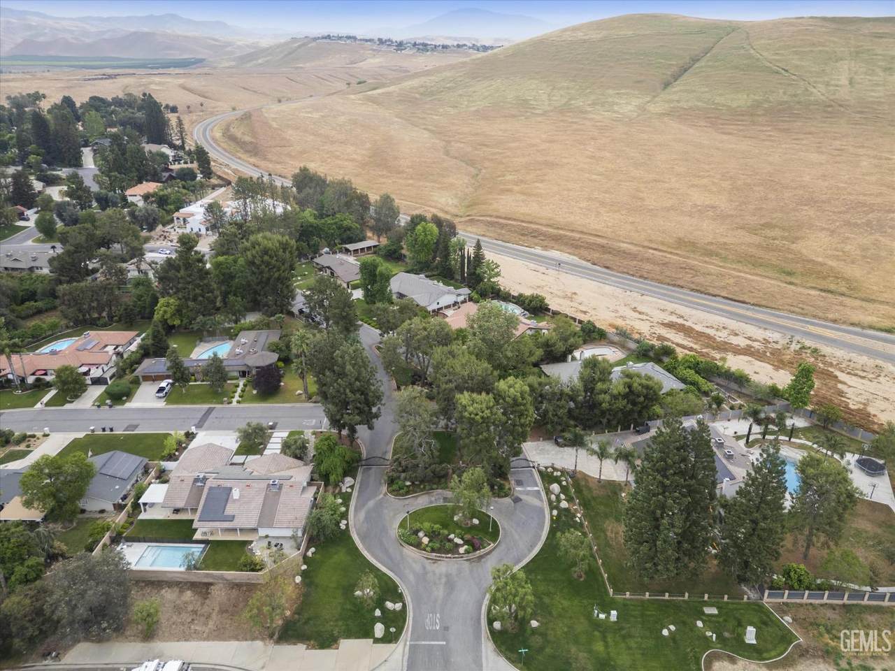 https://bt-photos.global.ssl.fastly.net/bakersfield/1280_boomver_1_202603639-2.jpg