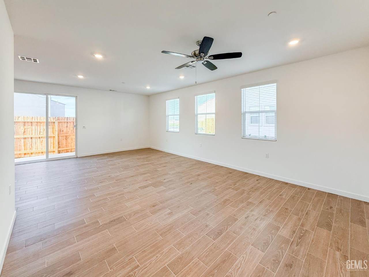 https://bt-photos.global.ssl.fastly.net/bakersfield/1280_boomver_1_202605109-2.jpg