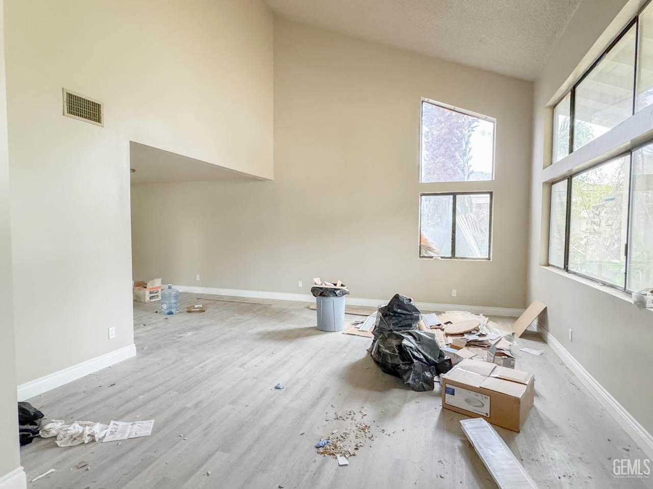 https://bt-photos.global.ssl.fastly.net/bakersfield/1280_boomver_1_202609289-2.jpg