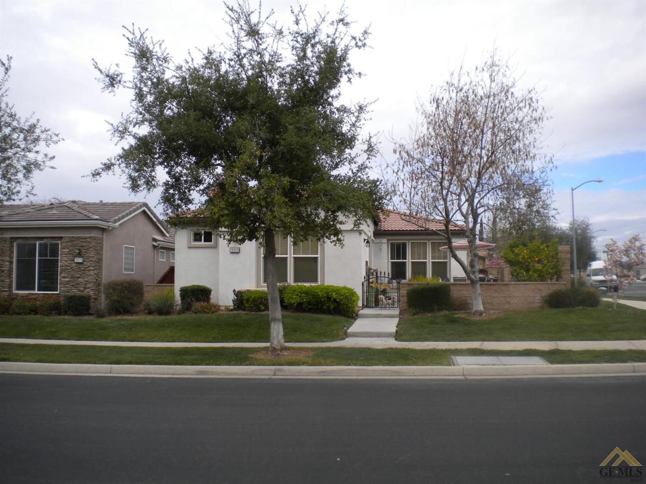 10320 Toscana Drive - Photo 1