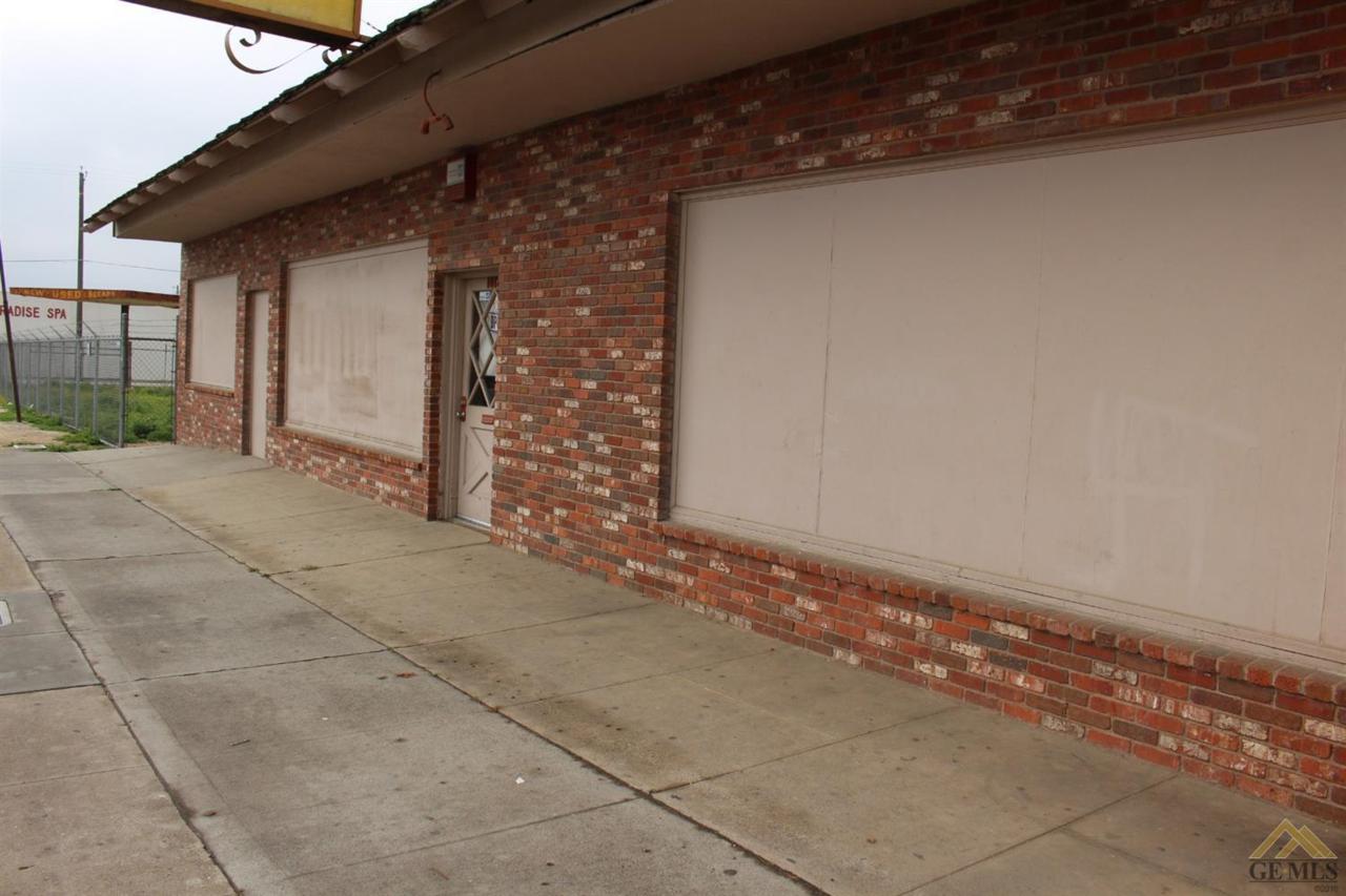 1013 Chester Avenue - Photo 1