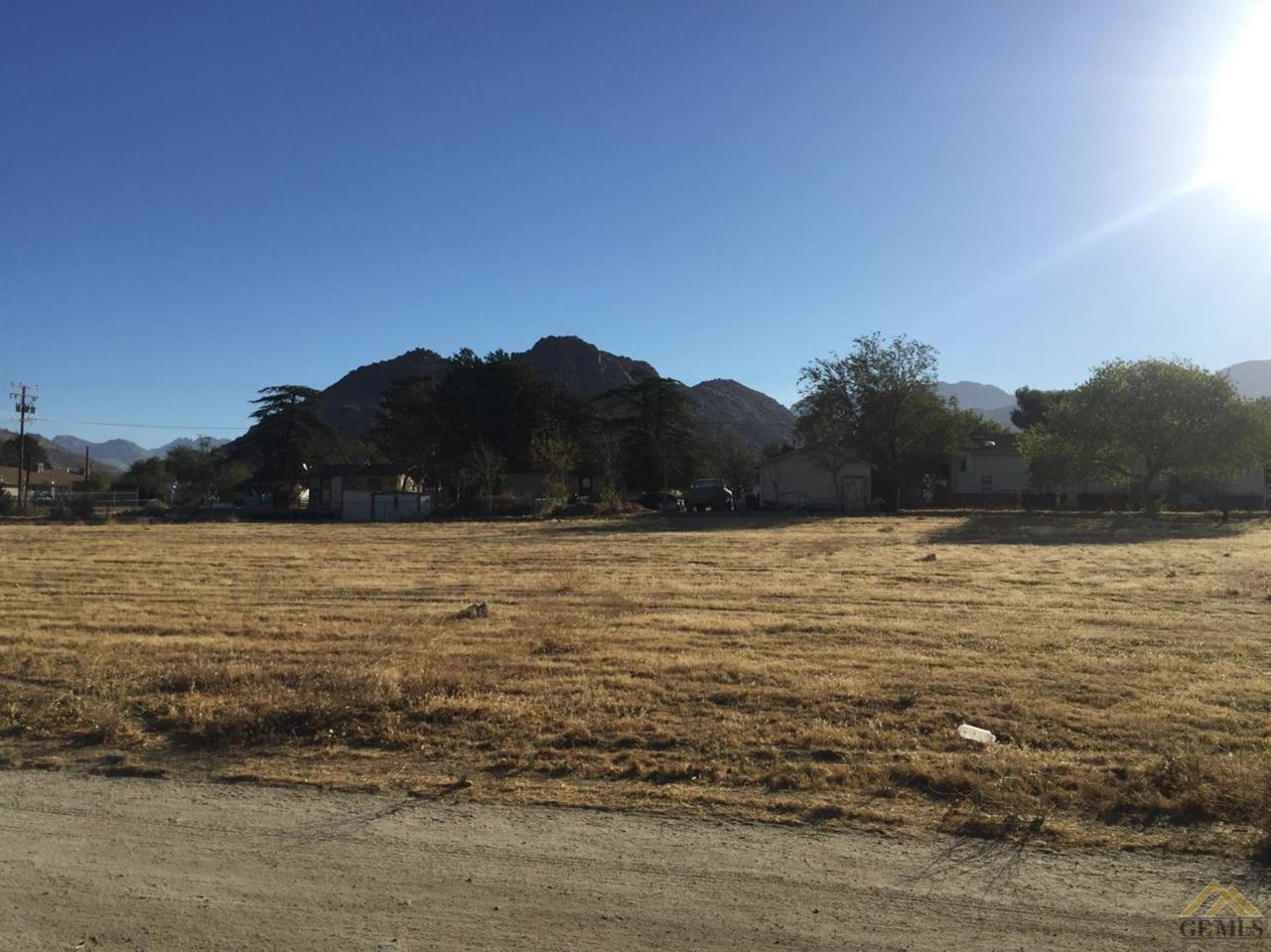 1 Tamarisk Rd Apn 321-401-19 - Photo 1