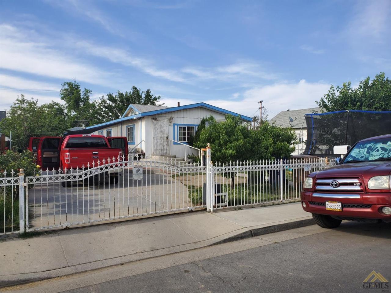 220 5th Street - Photo 1