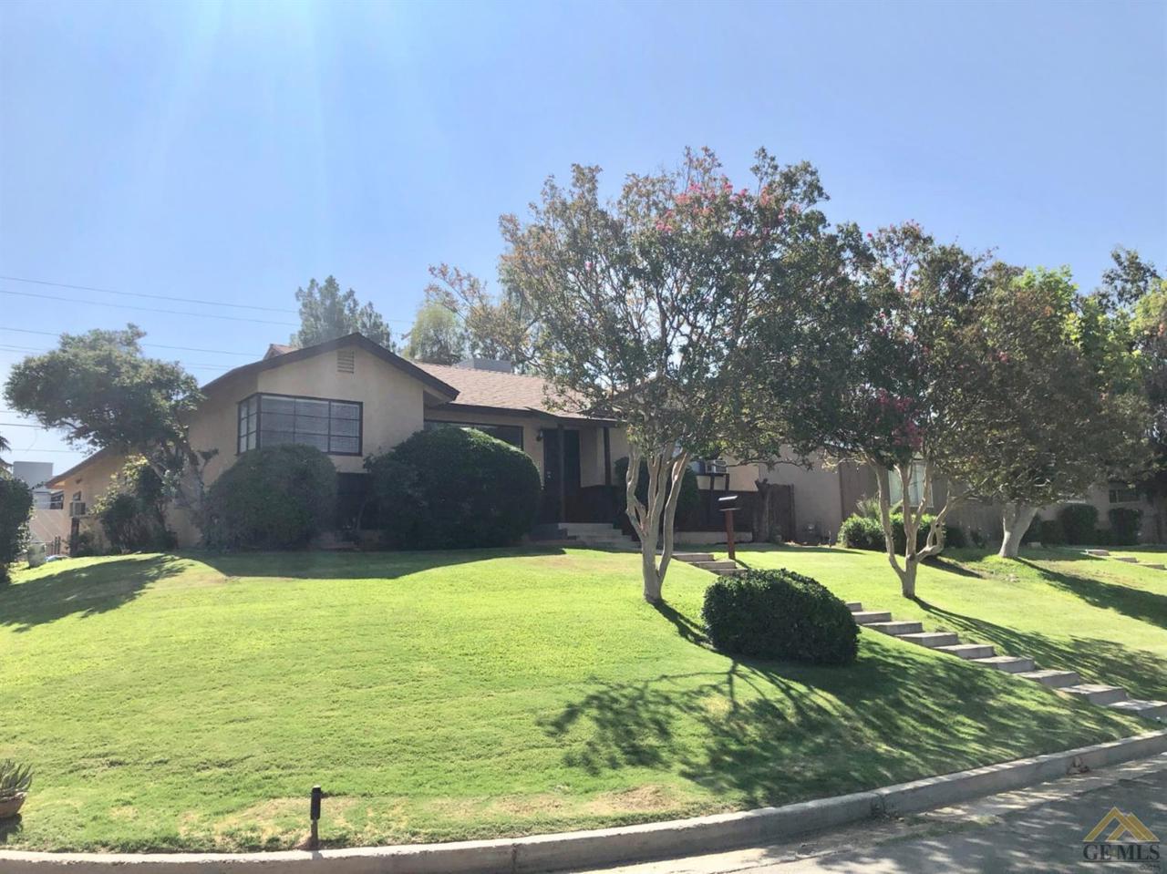 2825 Baylor Street - Photo 1