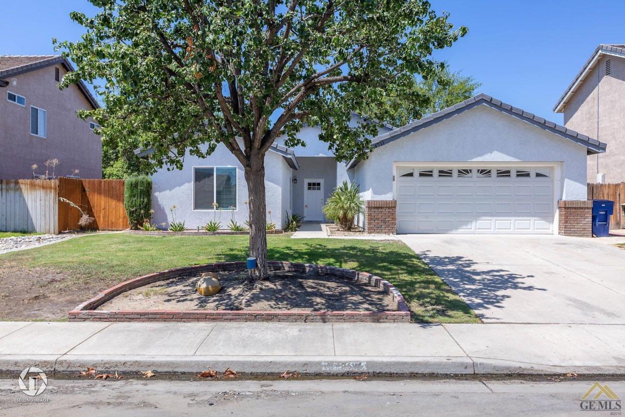 4711 Grazing Avenue - Photo 1