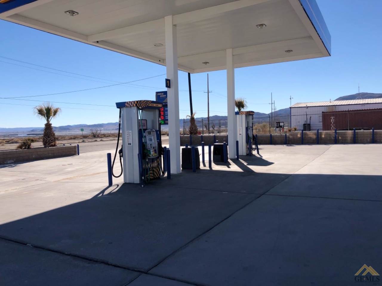 82710 Trona Road - Photo 1