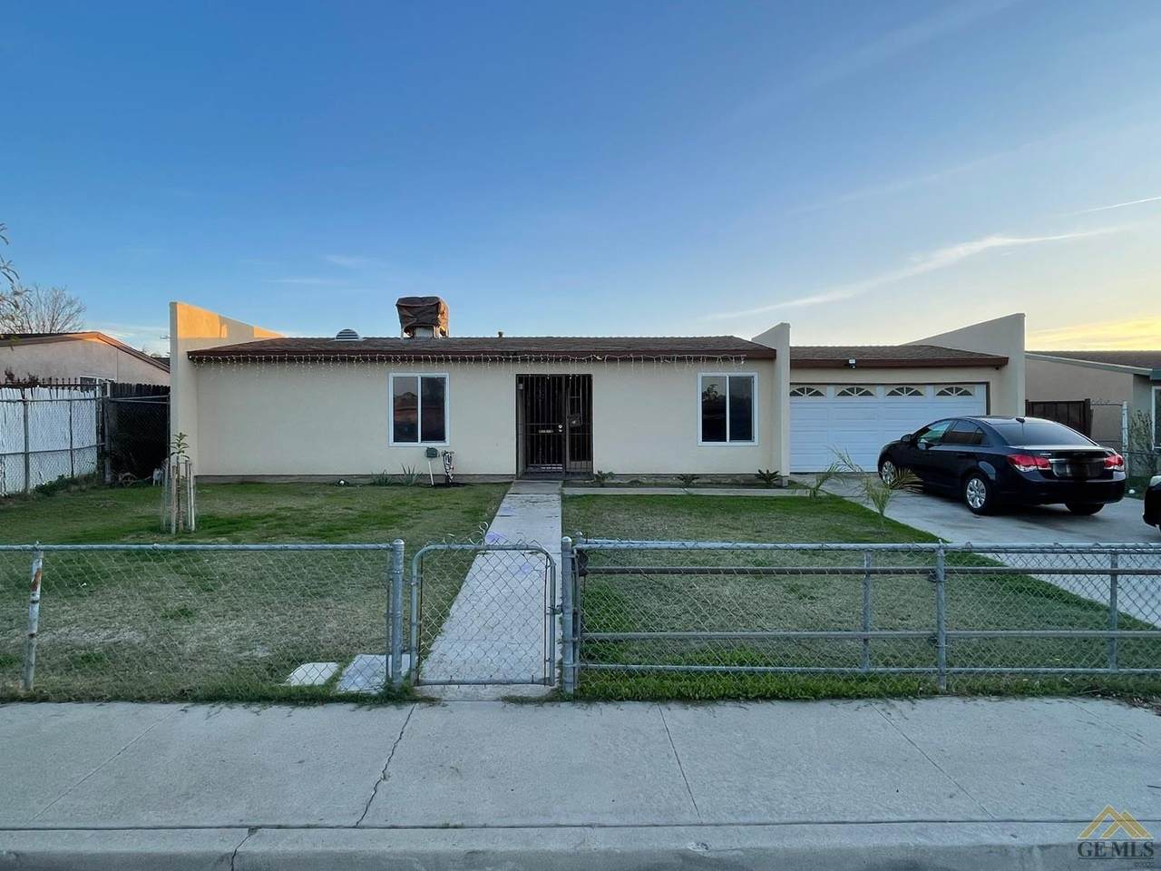 114 13th Avenue - Photo 1