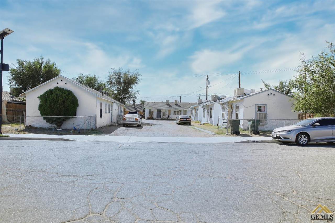 16039 L Street - Photo 1