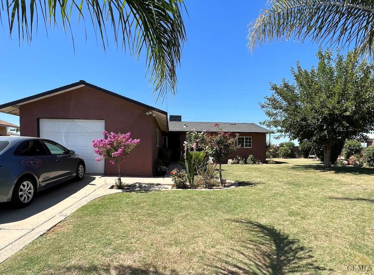 3305 Camellia Drive - Photo 1