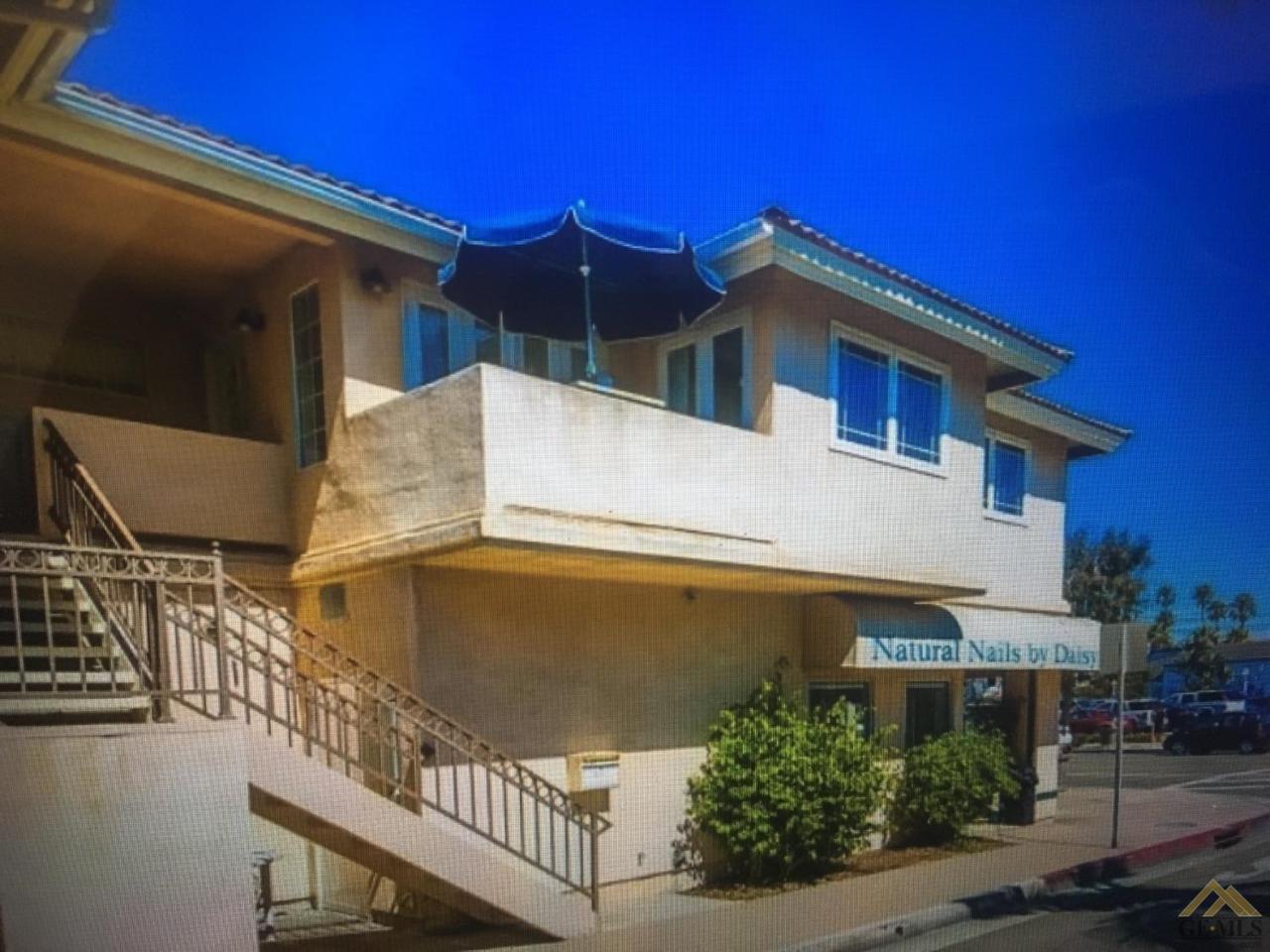 615 Balboa Boulevard - Photo 1