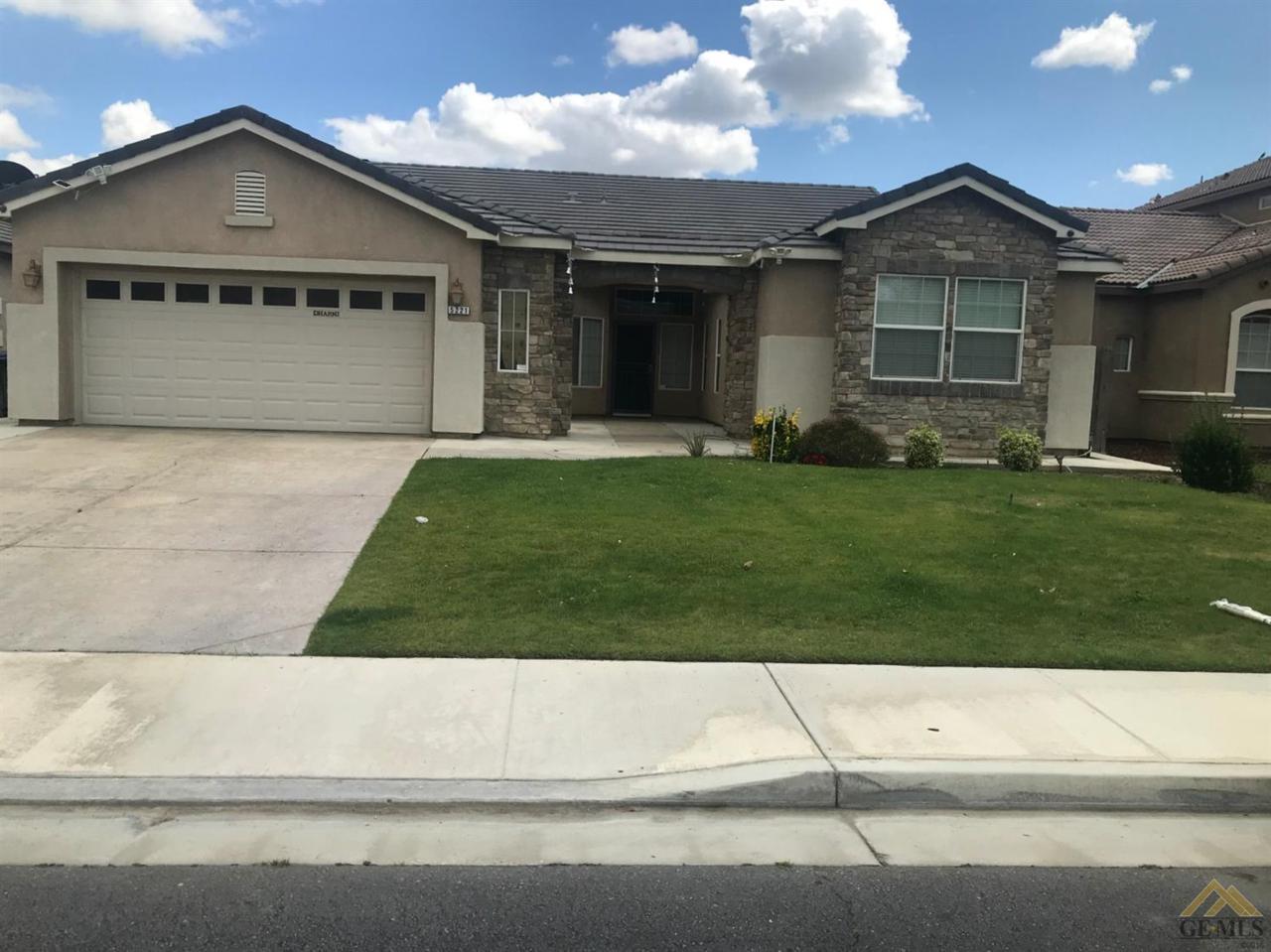 5221 Fountain Grass Avenue - Photo 1