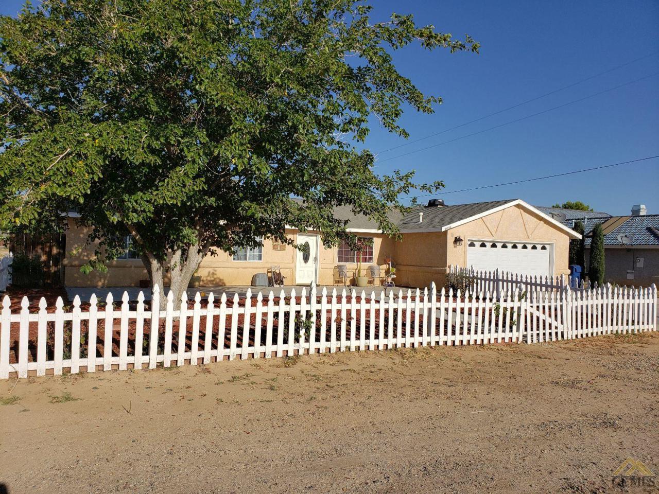 20913 Lasky Street - Photo 1