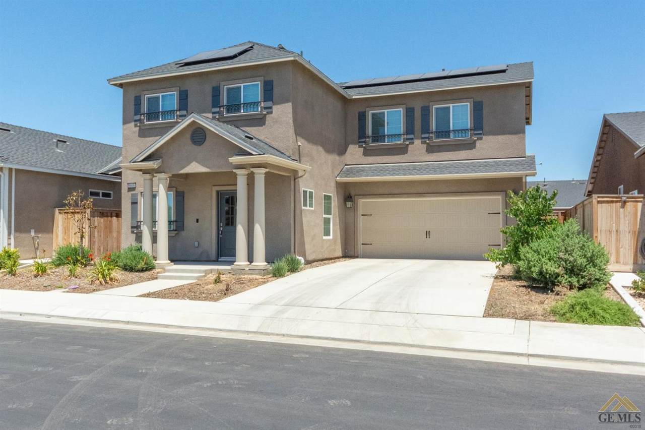 9008 Village Oaks Way - Photo 1