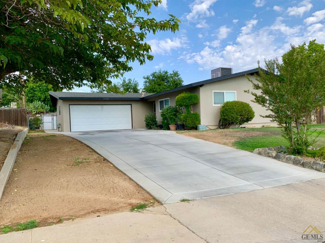 3005 Dwight Street - Photo 1