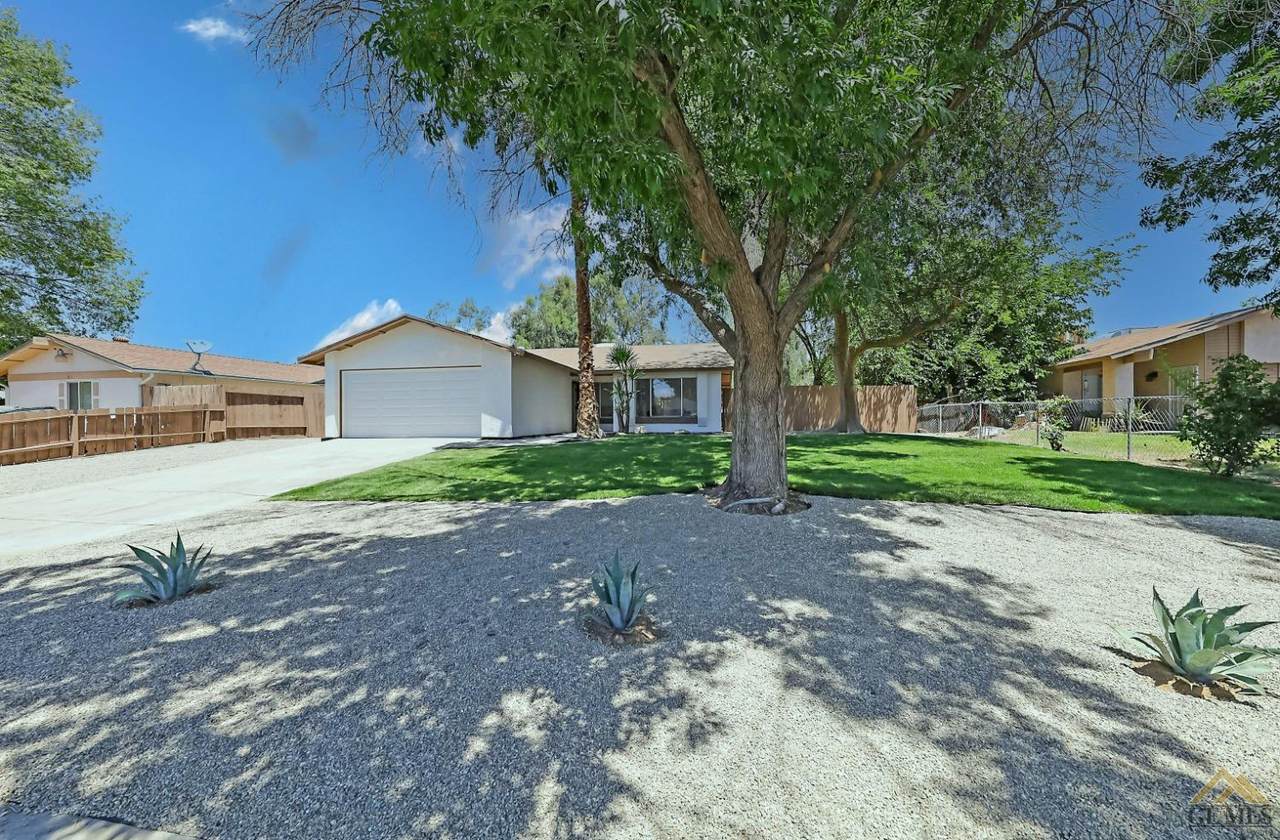 10804 Paul Avenue - Photo 1
