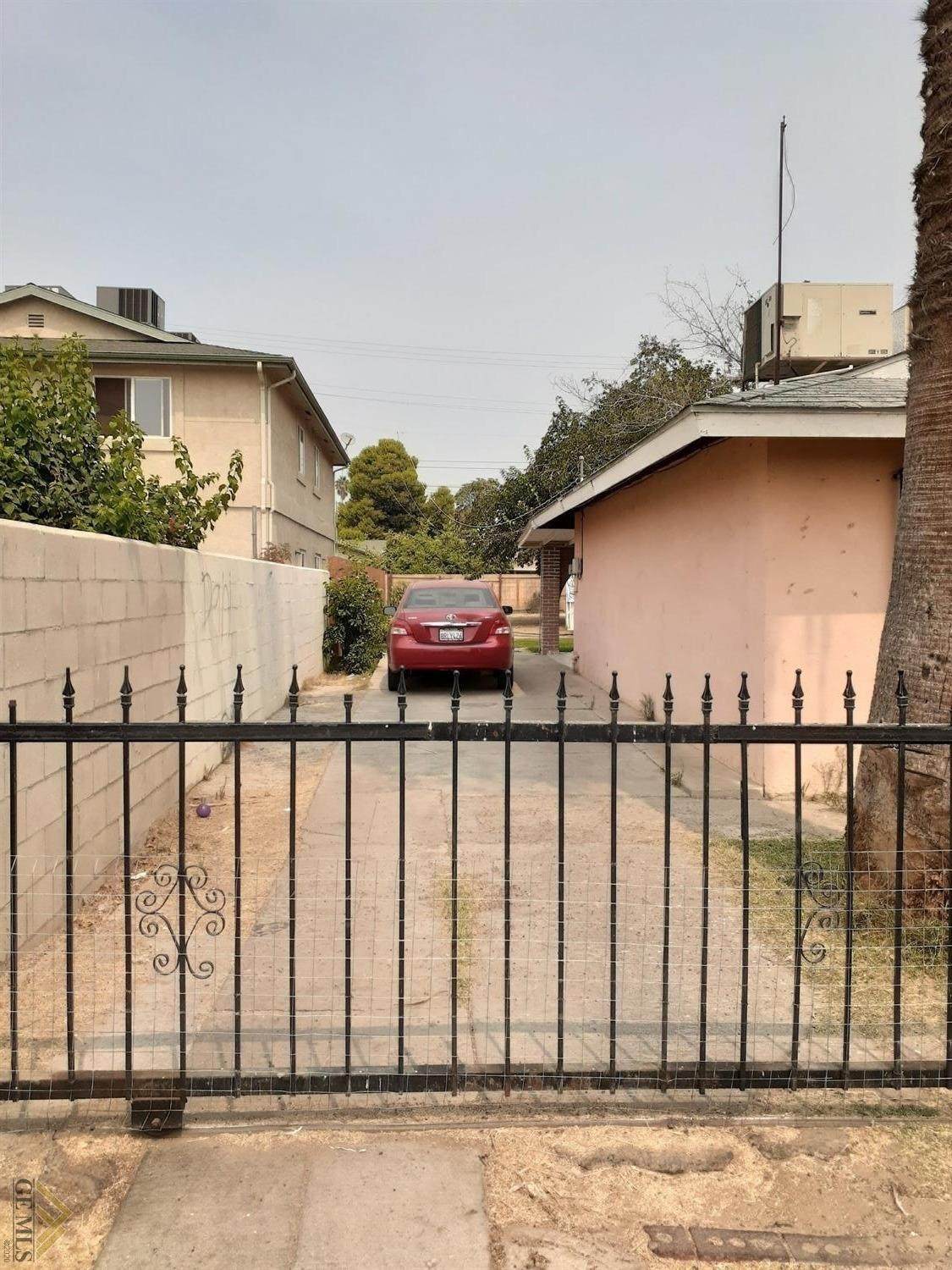 1428 Lake Street - Photo 1