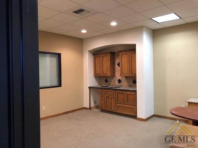 4415 Yeager Way - Photo 1